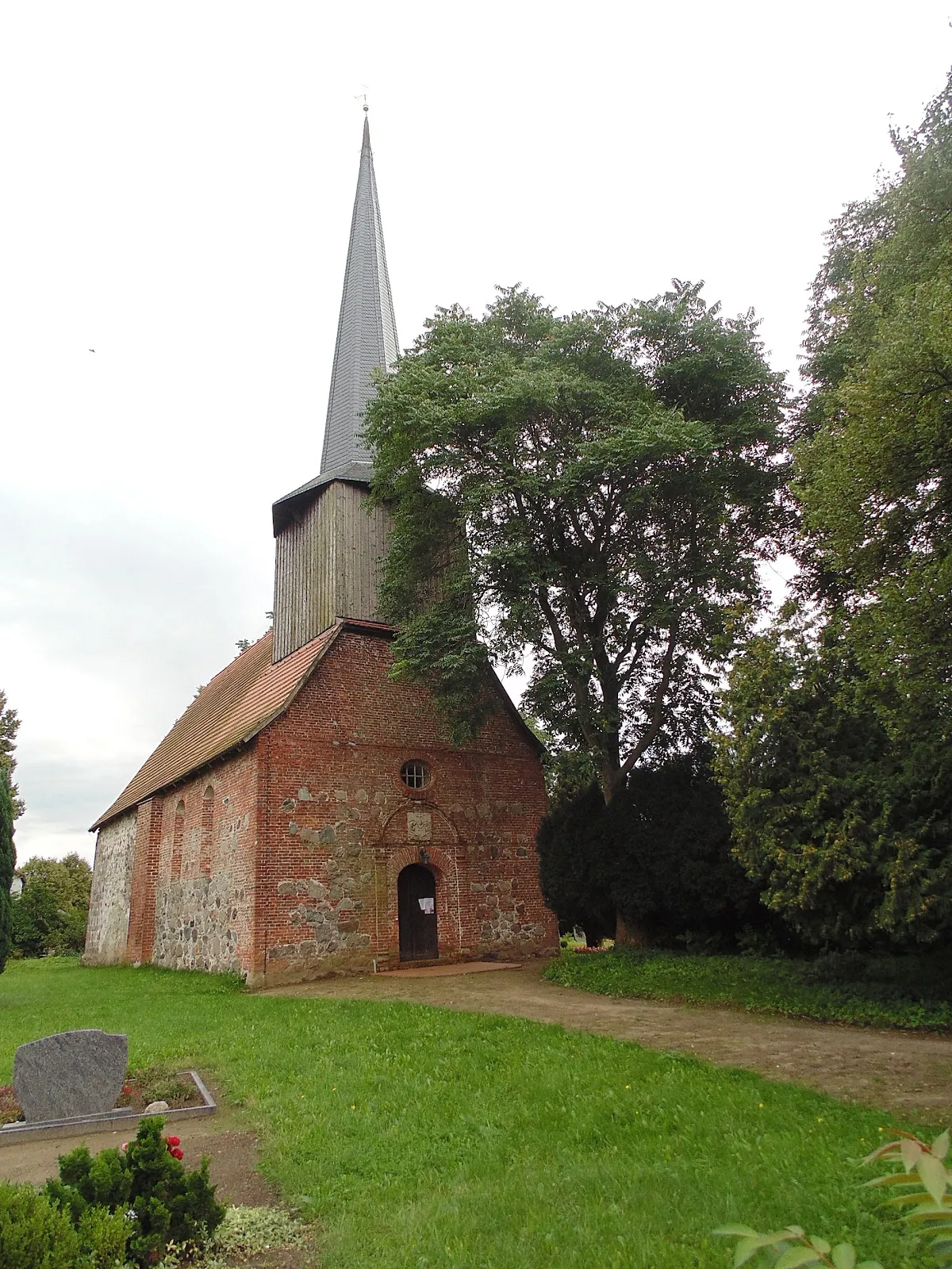 Деревенская церковь Ляйцен