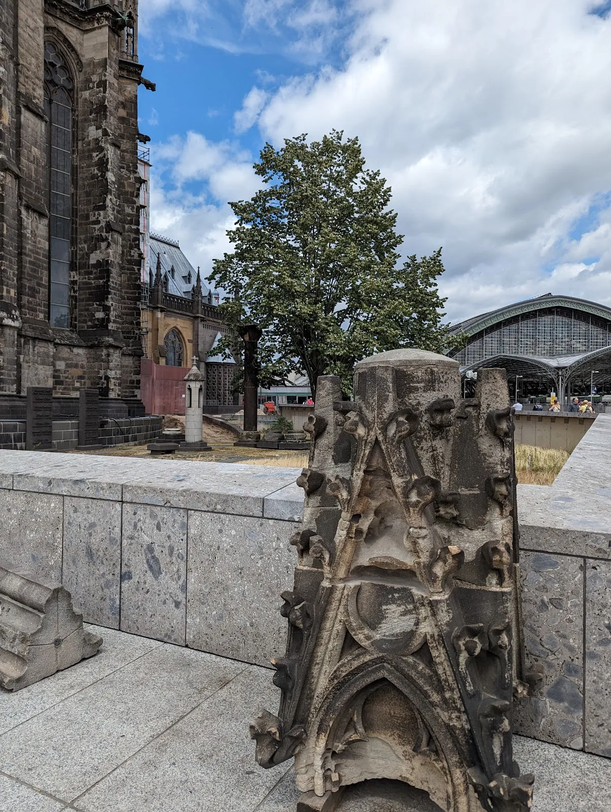 Кладбище Домхернфридхоф в Кёльне, Германия