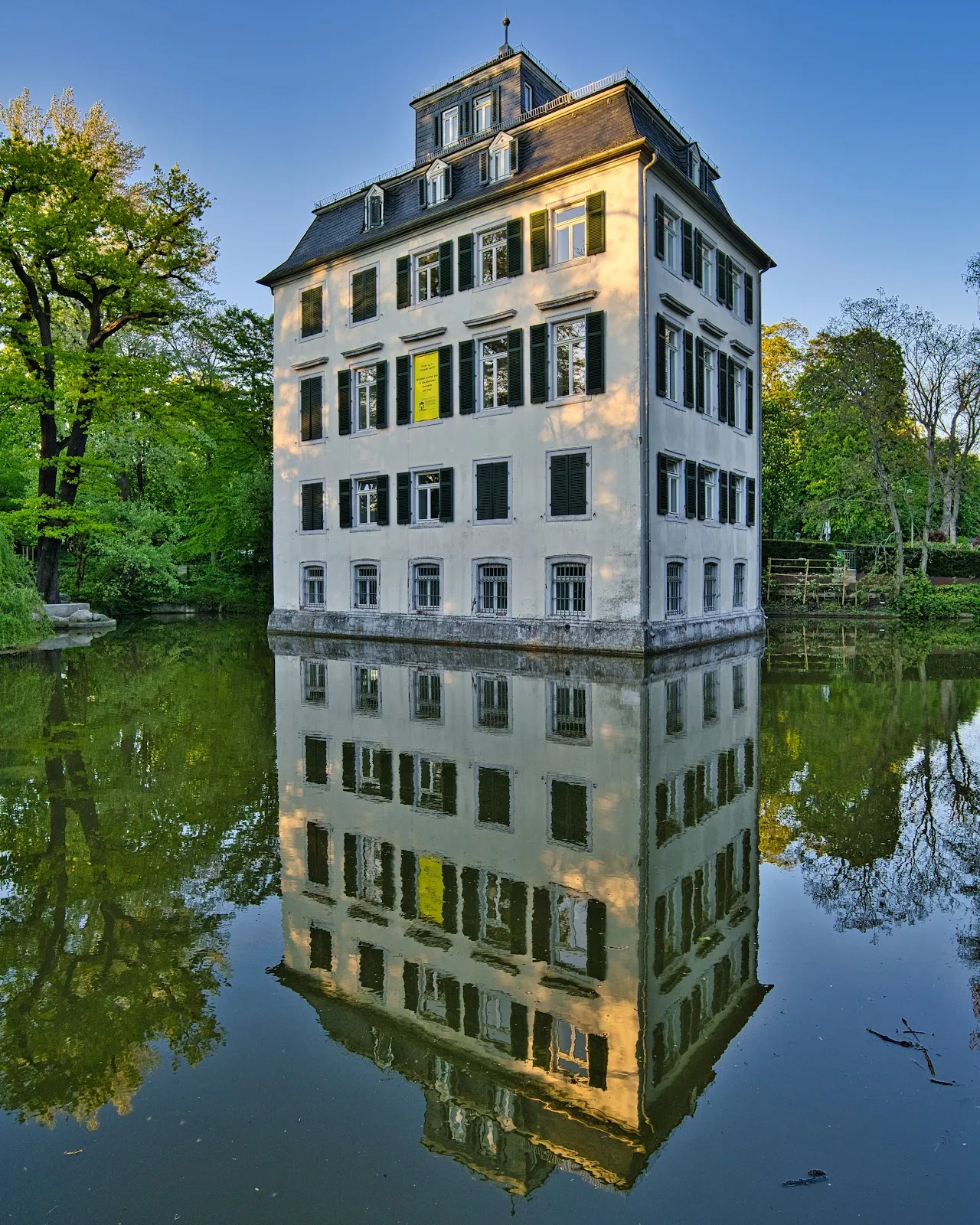 Дворец Хольцхаузен