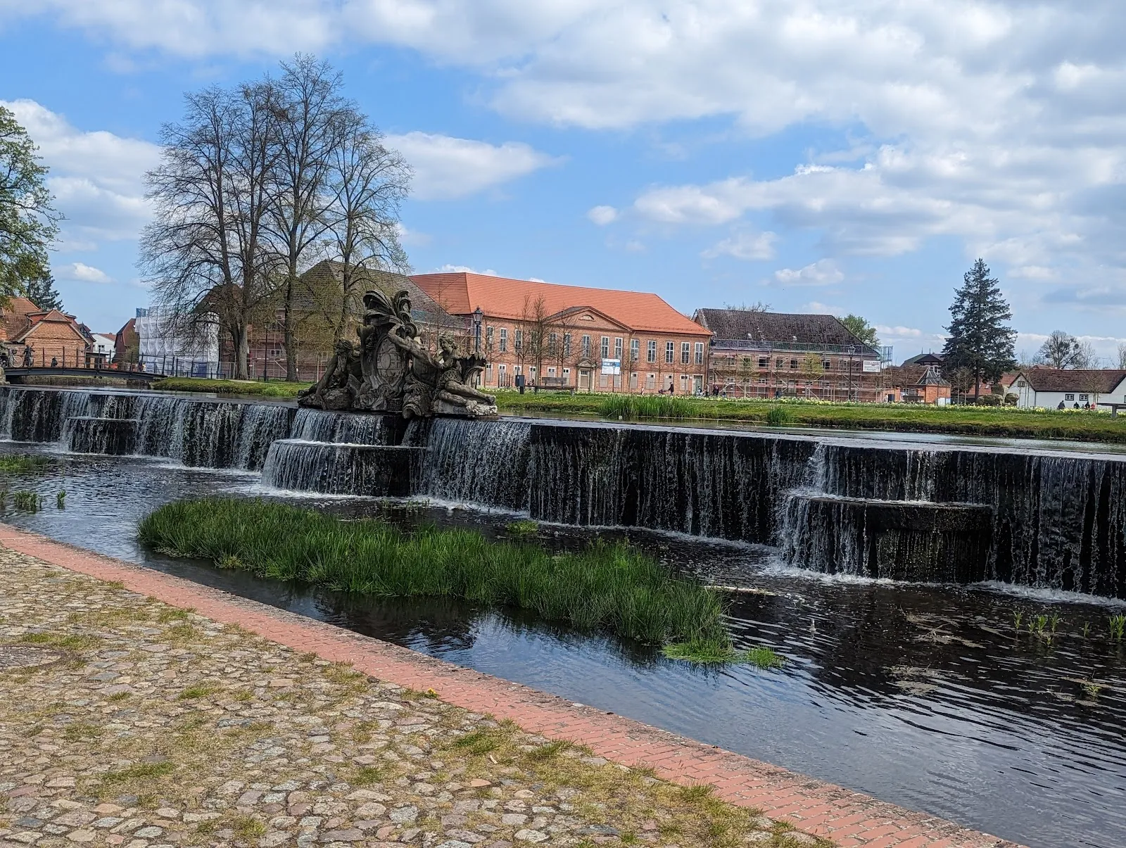 Дворец Людвигслуст, фасад