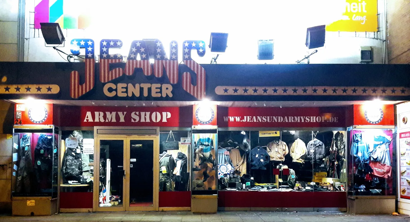 Фасад магазина Jeans & Army Shop Bremen