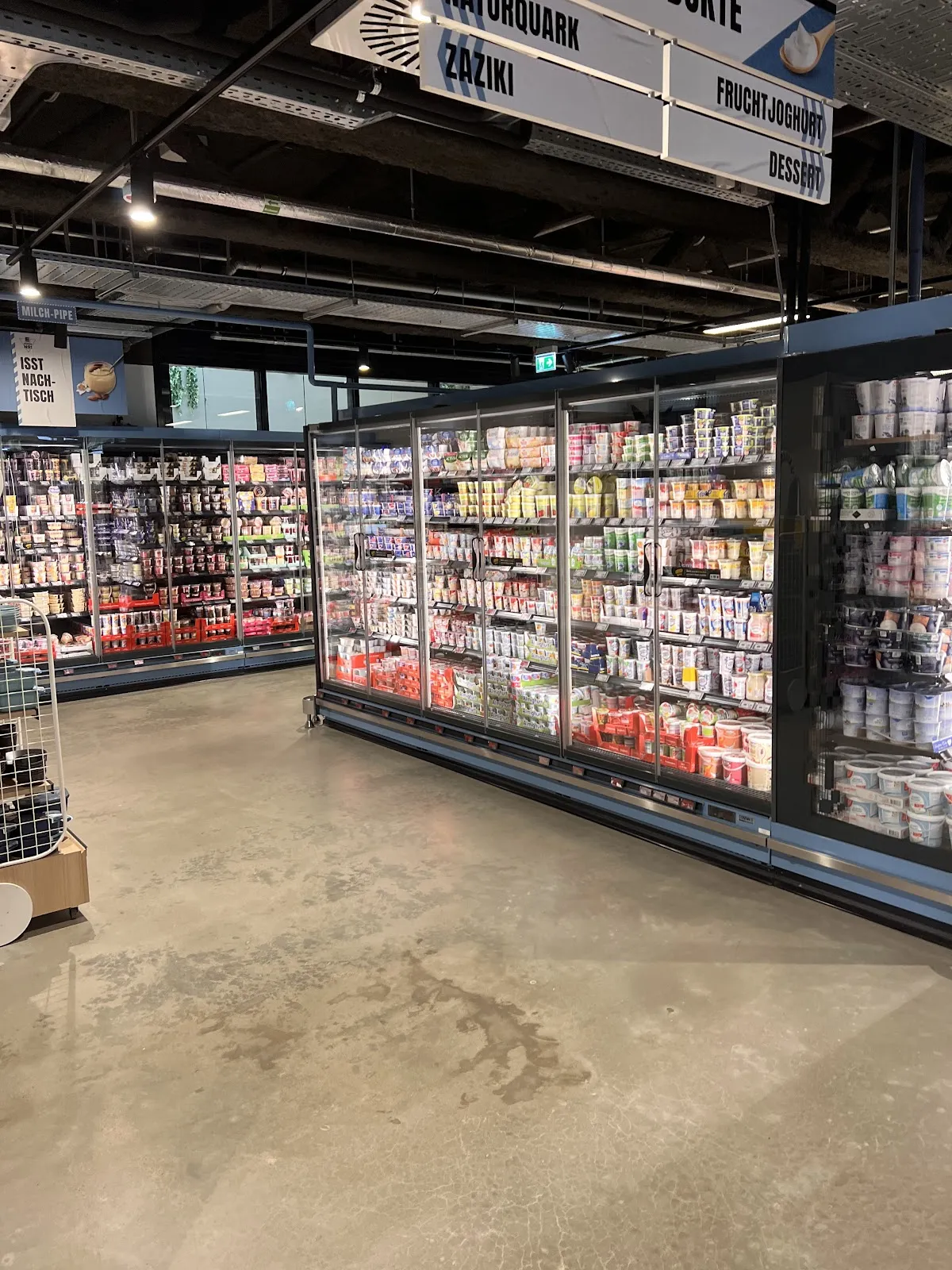 Фасад магазина EDEKA Center No. 1 в Берлине