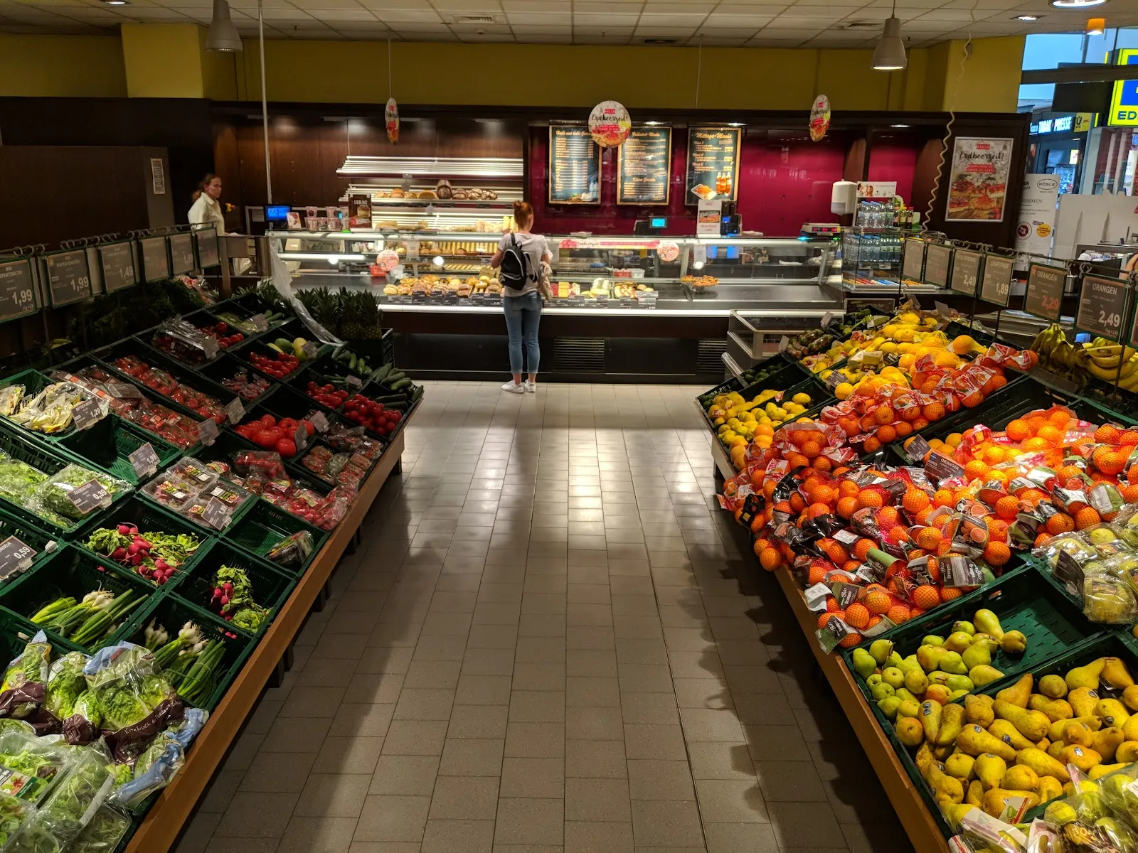 Супермаркет EDEKA Moch в Берлине