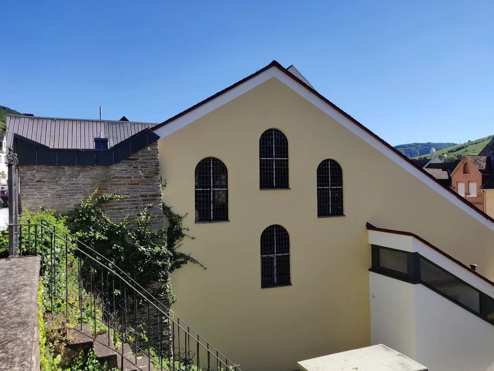 Евангелическая Церковь Павла в Целль (Мозель), Германия