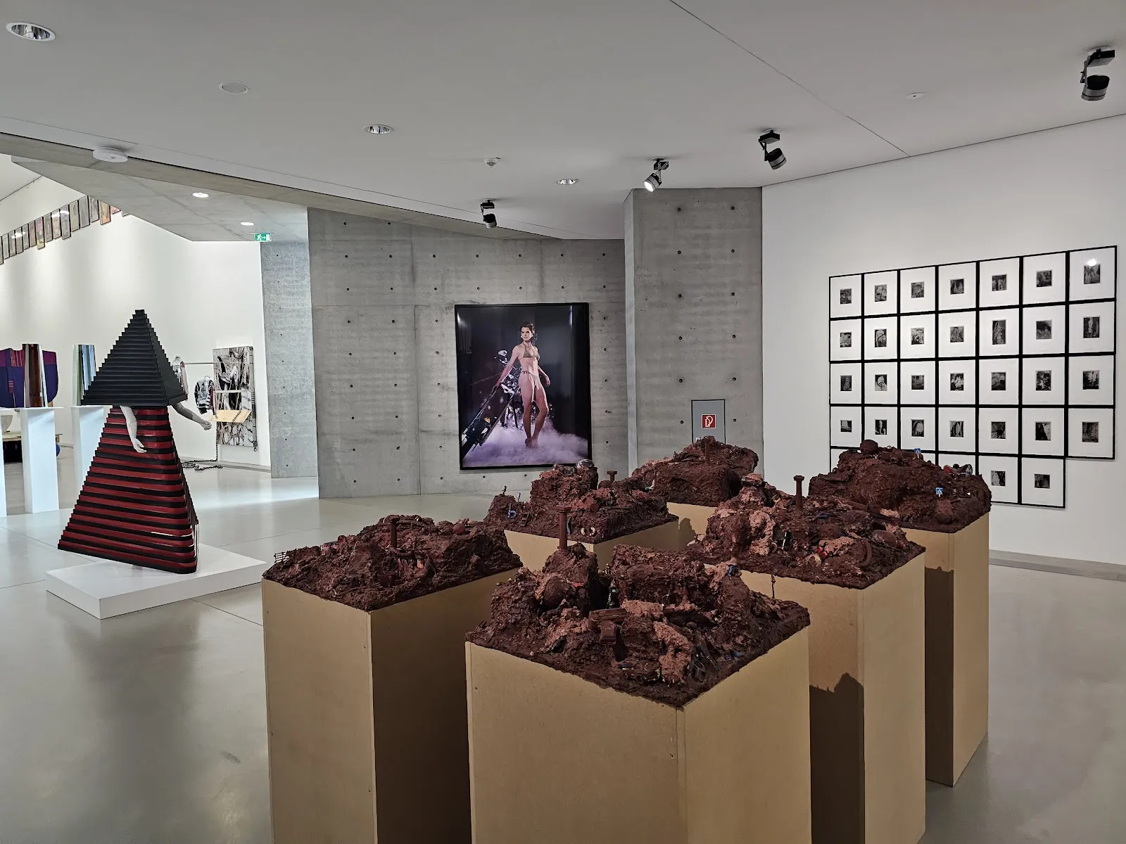 Здание Фонда Ланген с произведением искусства