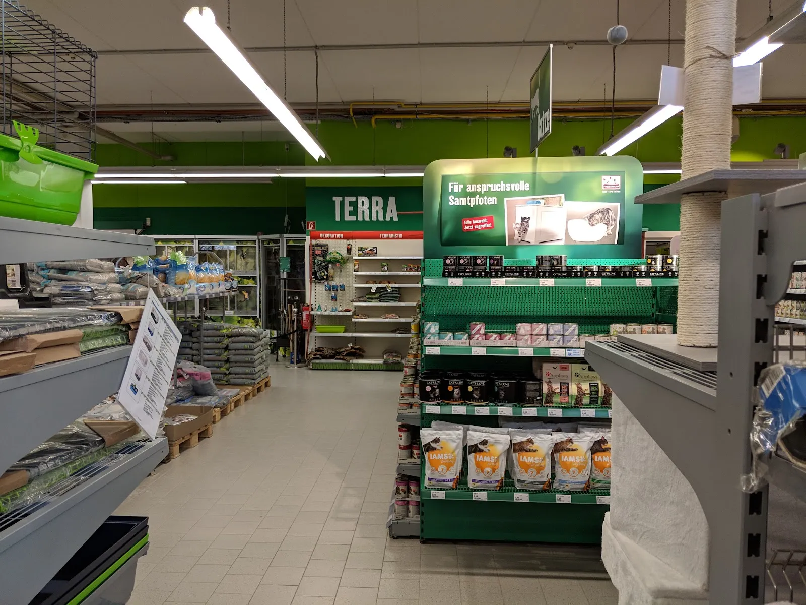 Фасад зоомагазина Fressnapf Bremen-Neustadt