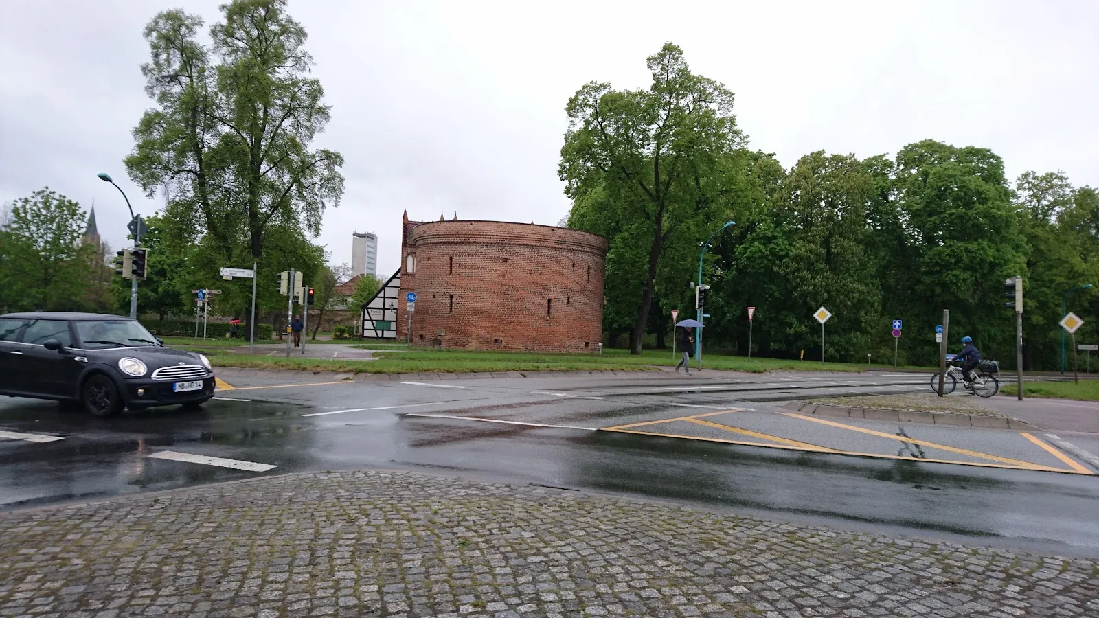 Фридландские ворота в городе Нойбранденбург, Германия