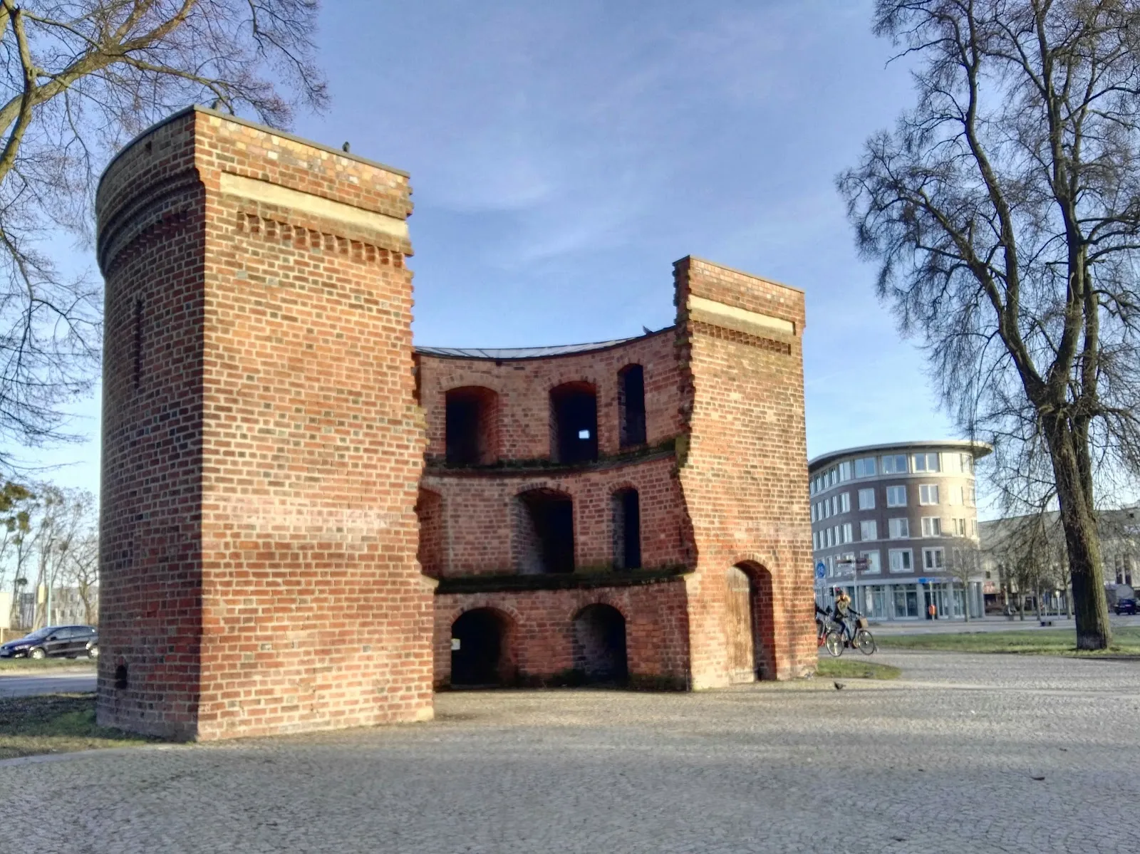 Фридландские ворота в городе Нойбранденбург, Германия