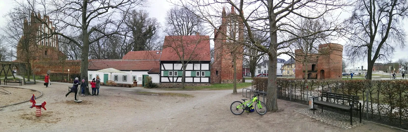 Фридландские ворота в городе Нойбранденбург, Германия