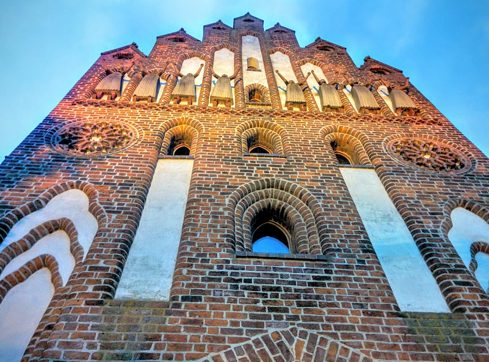 Фридландские ворота в городе Нойбранденбург, Германия