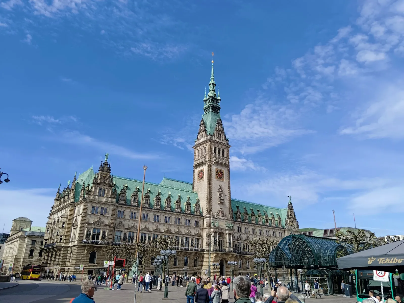 Гамбургская ратуша и Ратушная площадь