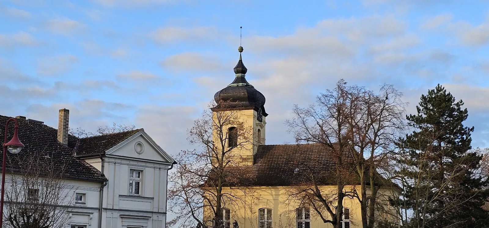 Буддийский монастырь Ганден Таши Чёлинг в Германии