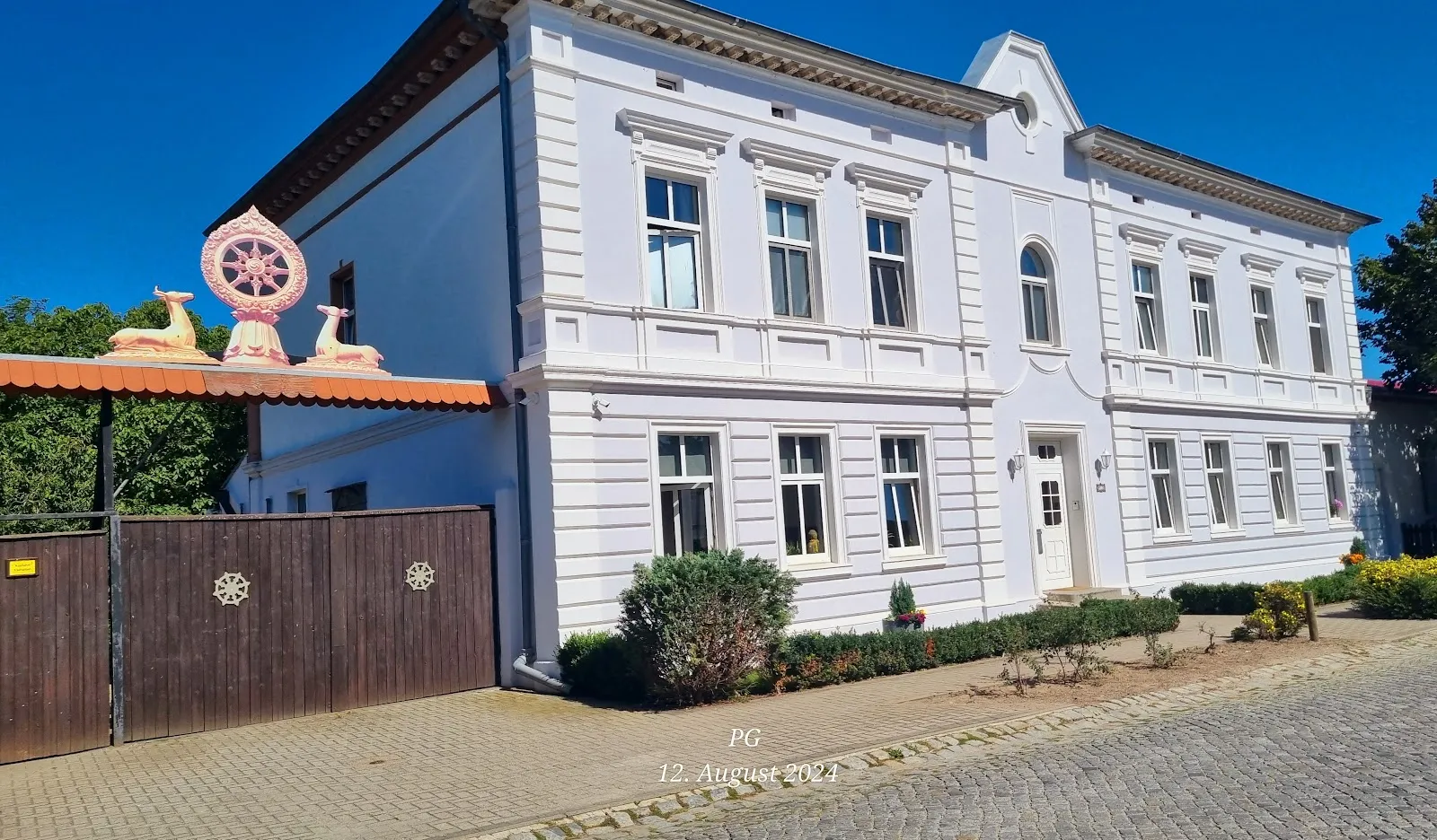 Буддийский монастырь Ганден Таши Чёлинг в Германии