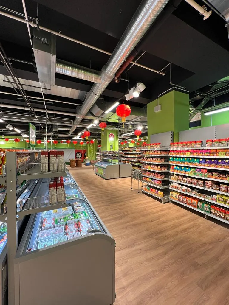 Фасад Go Asia Supermarkt в Бремене