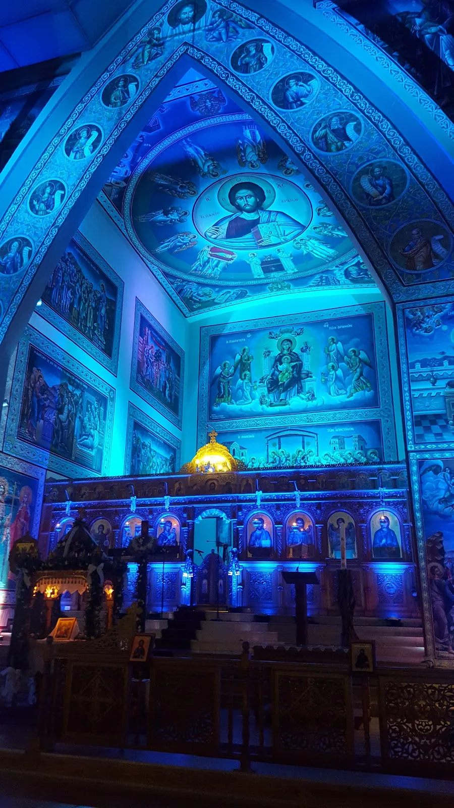 Вид на греко-православную церковь Благовещения Пресвятой Богородицы в Людвигсхафене