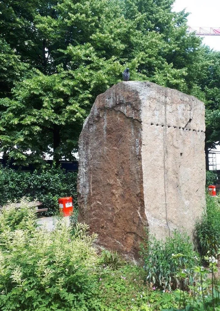 Исторические оборонительные сооружения Грюнанлаге Хопфенмаркт в Гамбурге.