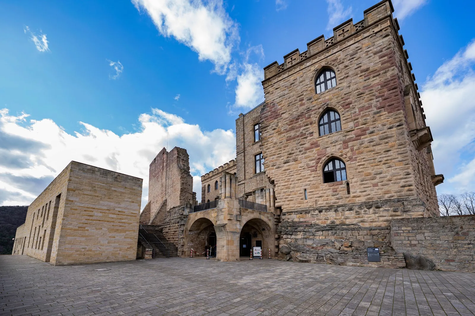 Хамбахский замок