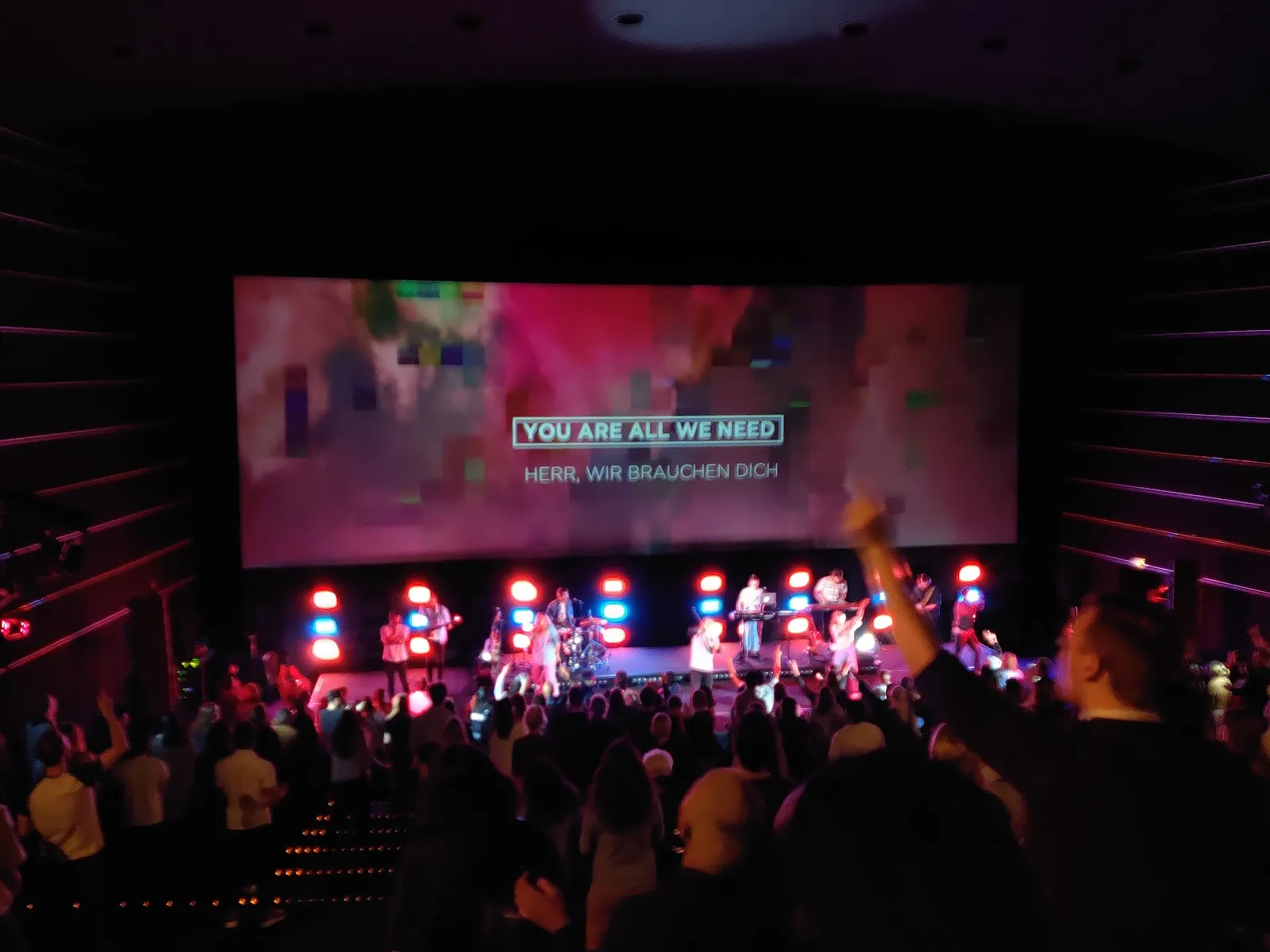 Здание церкви Хиллсонг в Берлине