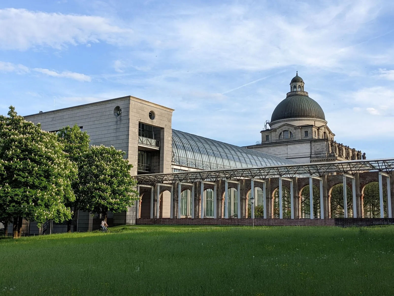 Дворцовый сад Хофгартен в Мюнхене