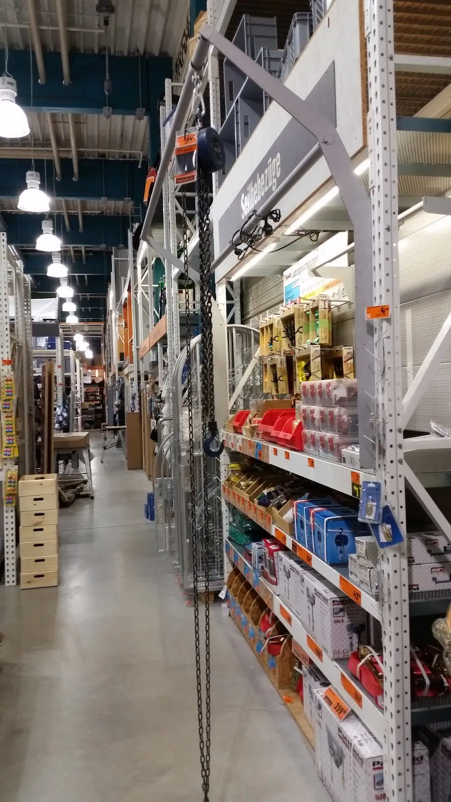 Здание гипермаркета HORNBACH Bremen Weserpark