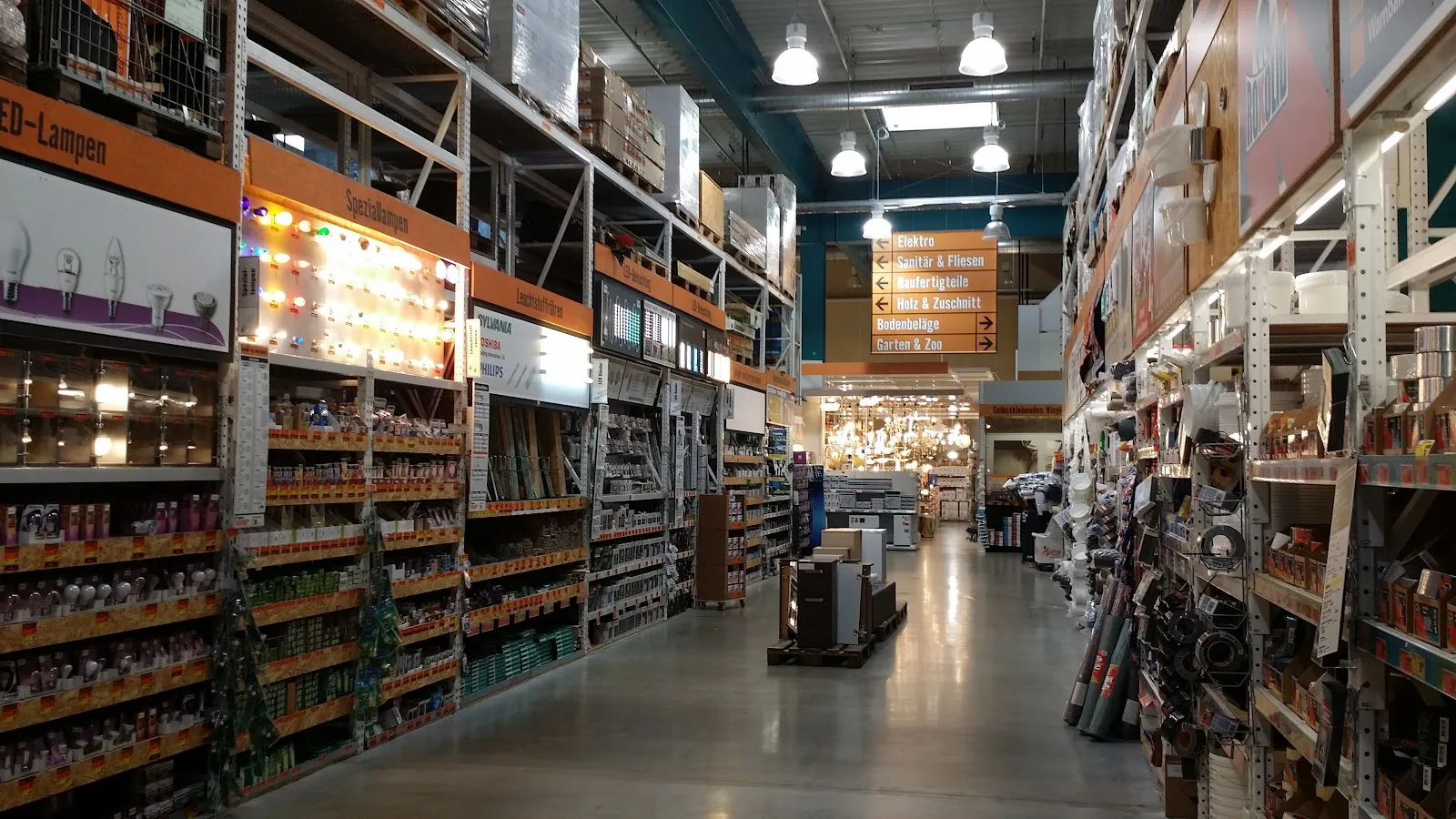 Здание гипермаркета HORNBACH Bremen Weserpark