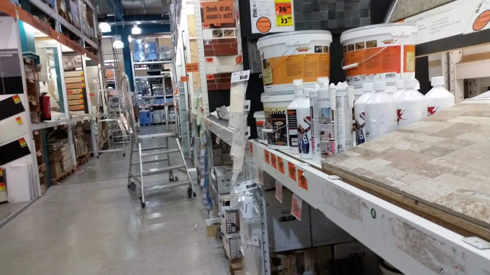 Здание гипермаркета HORNBACH Bremen Weserpark