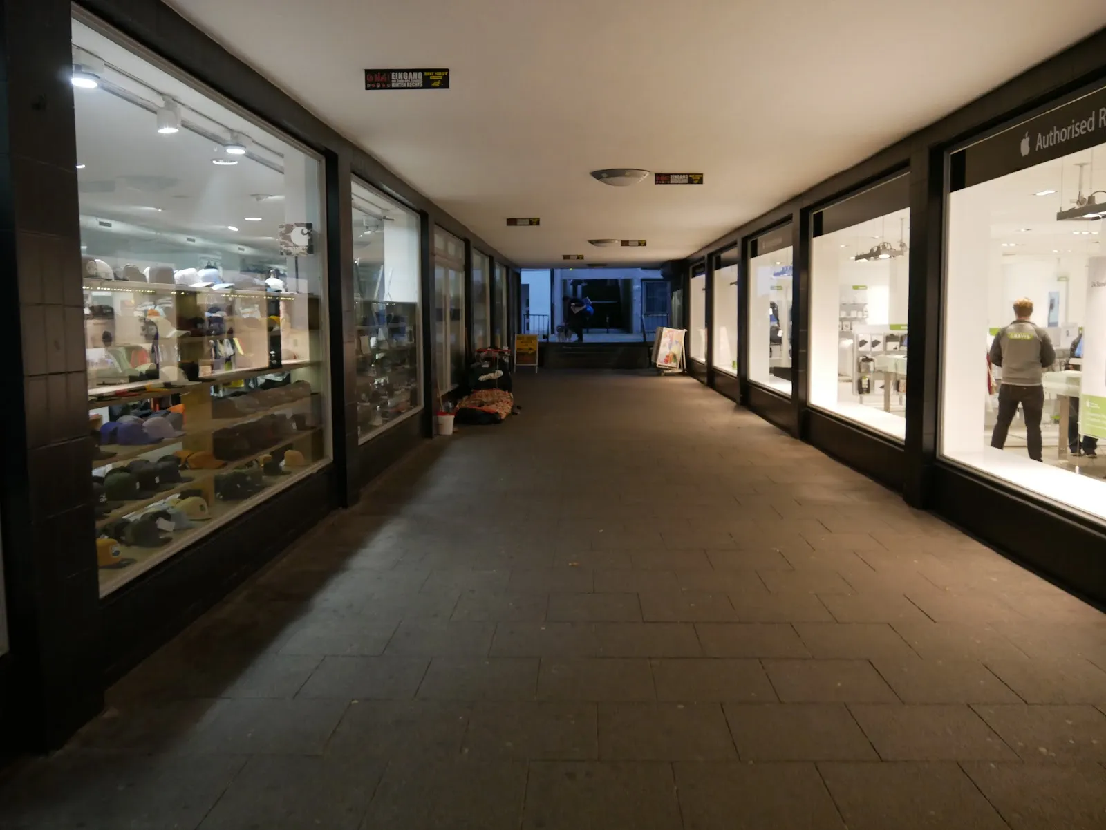 Музыкальный магазин Hot Shot Records в Бремене