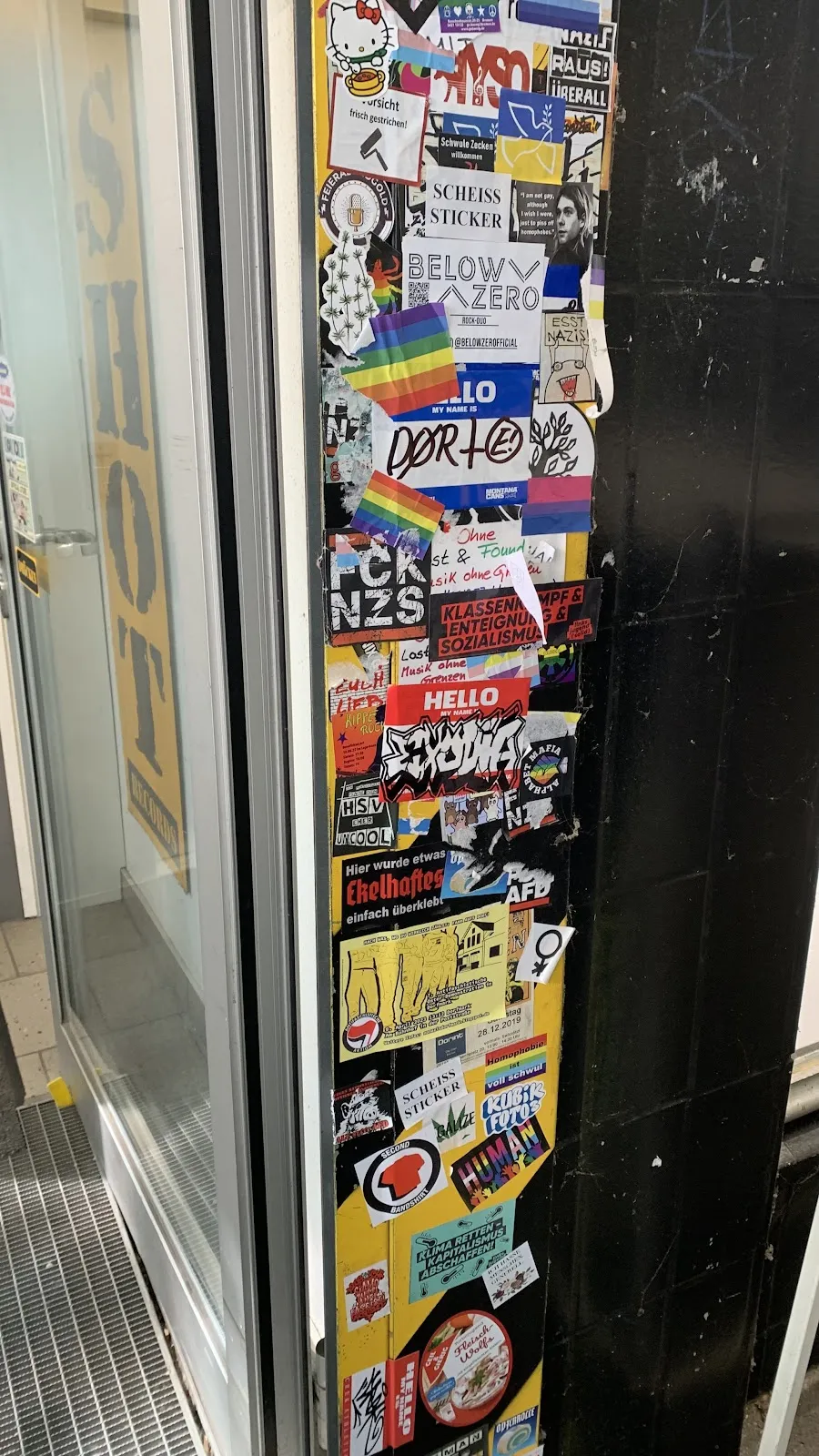 Музыкальный магазин Hot Shot Records в Бремене