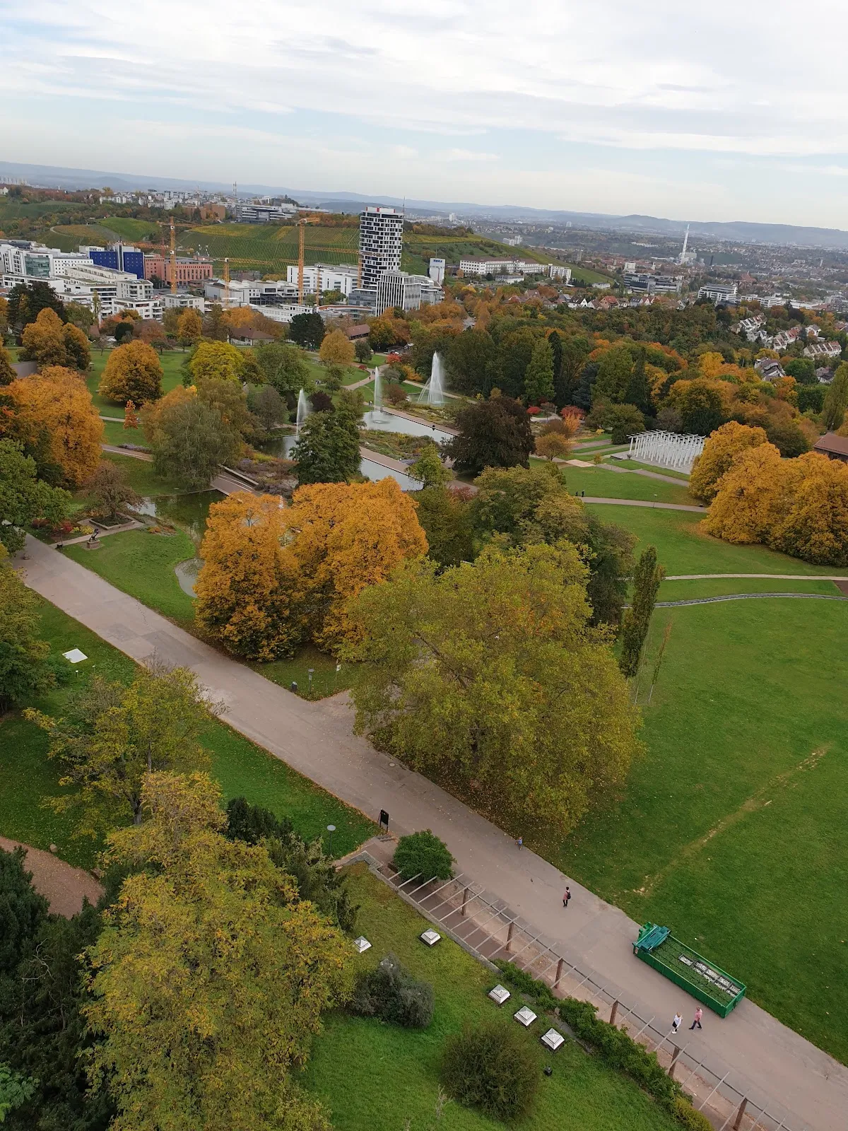 Вид на Хёэнпарк Киллесберг со знаменитой телебашней