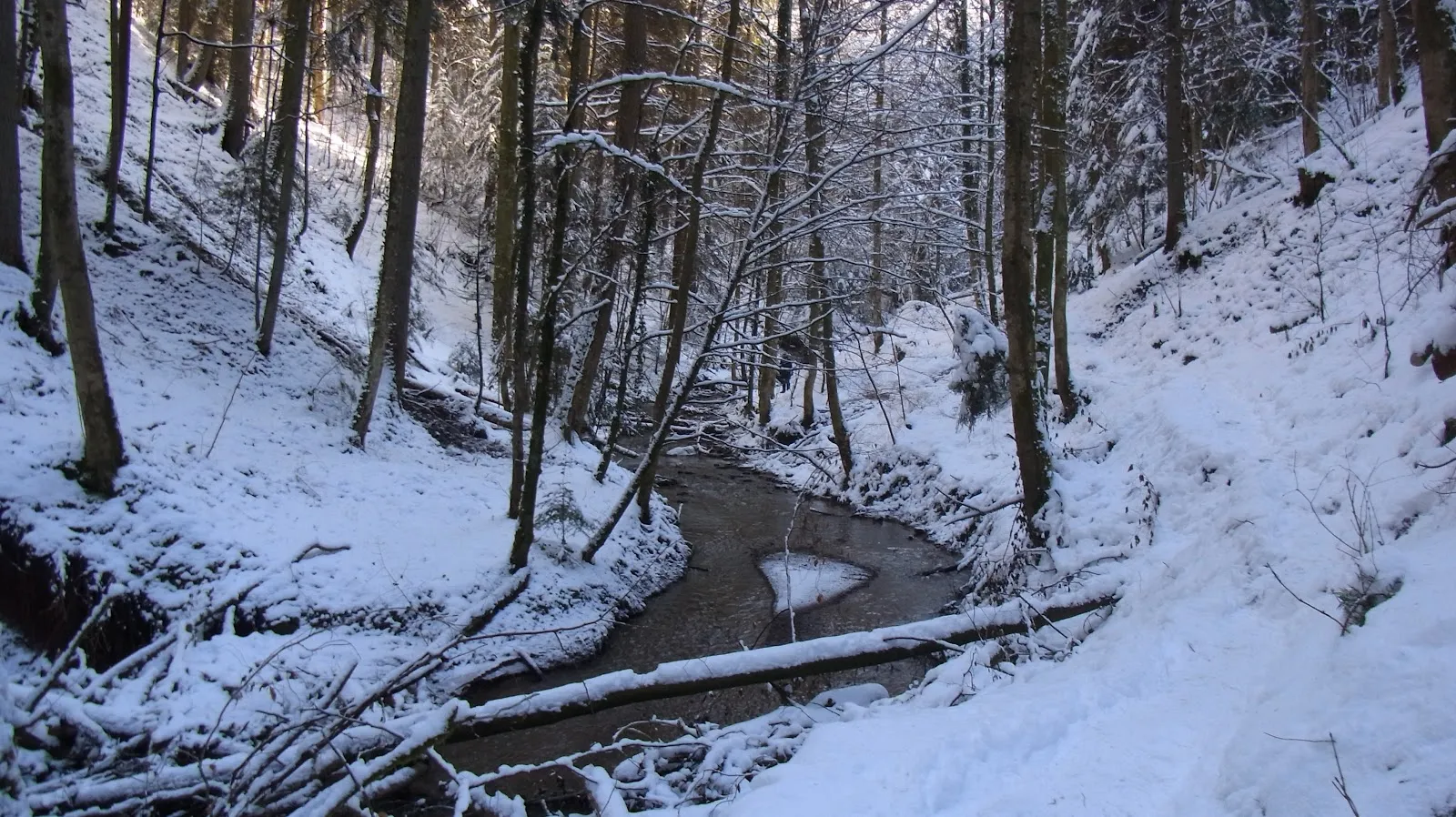 Водопад в долине Хёршбахталь, Мурхардт, Германия