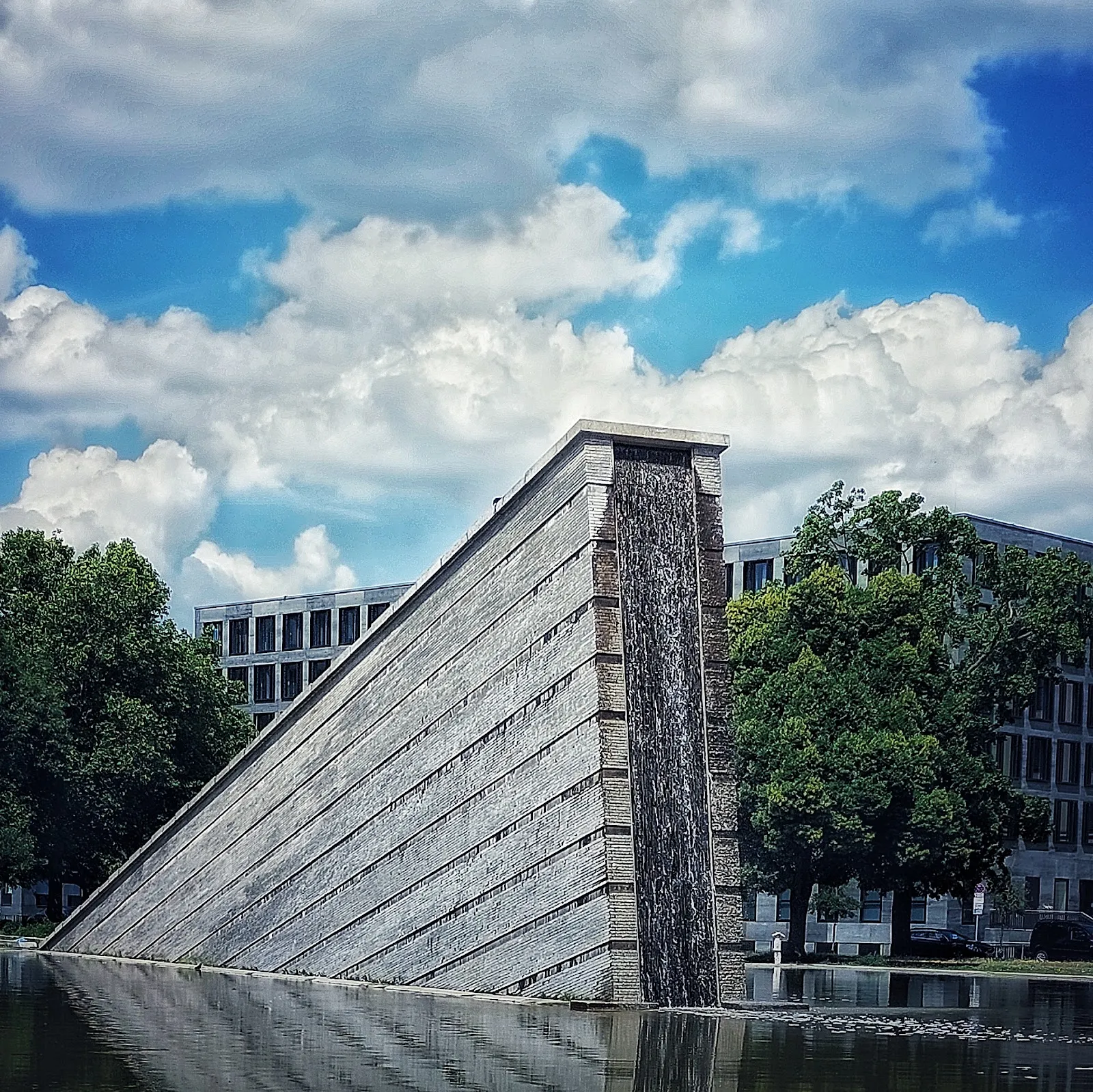 Инвалиденпарк