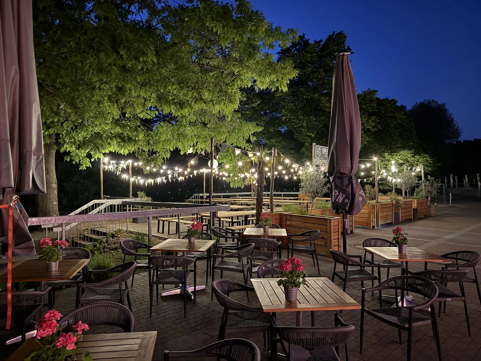 Кафе Плантен ун Бломен