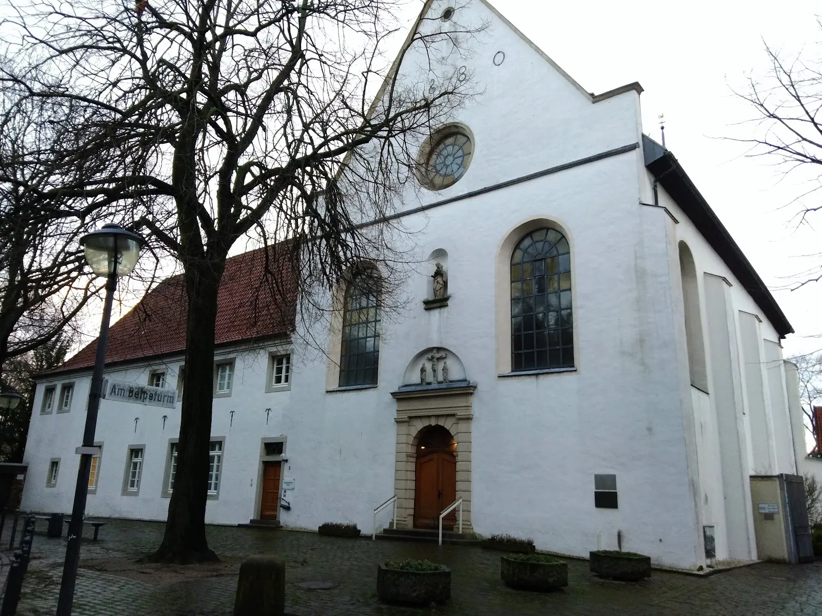 Вид на Капуцинский монастырь Верне