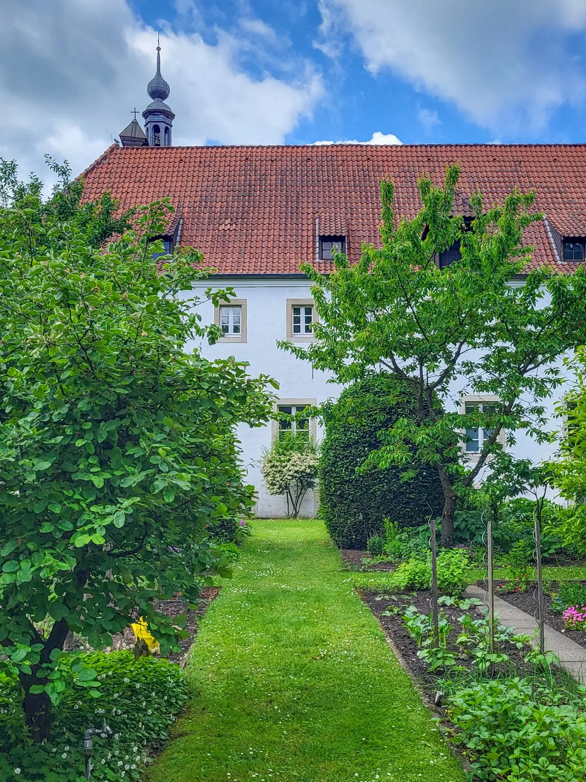 Вид на Капуцинский монастырь Верне