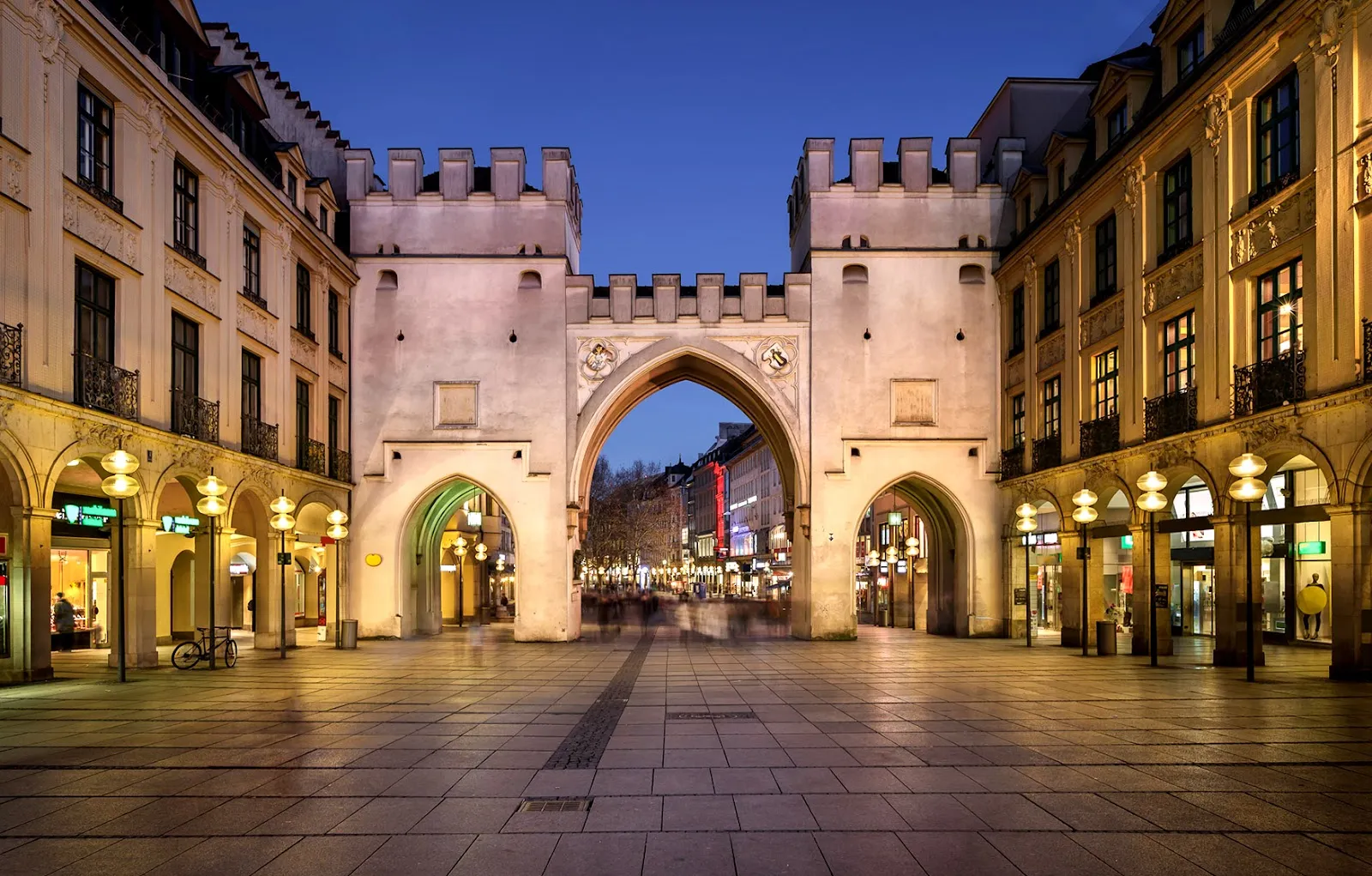 Карлсплац (Штахус)