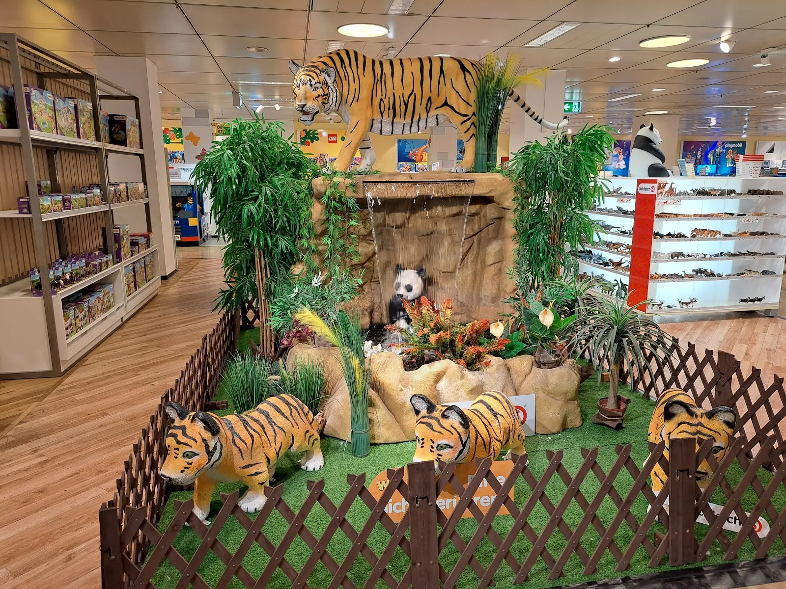 Здание торгового центра Карштадт в Бремене