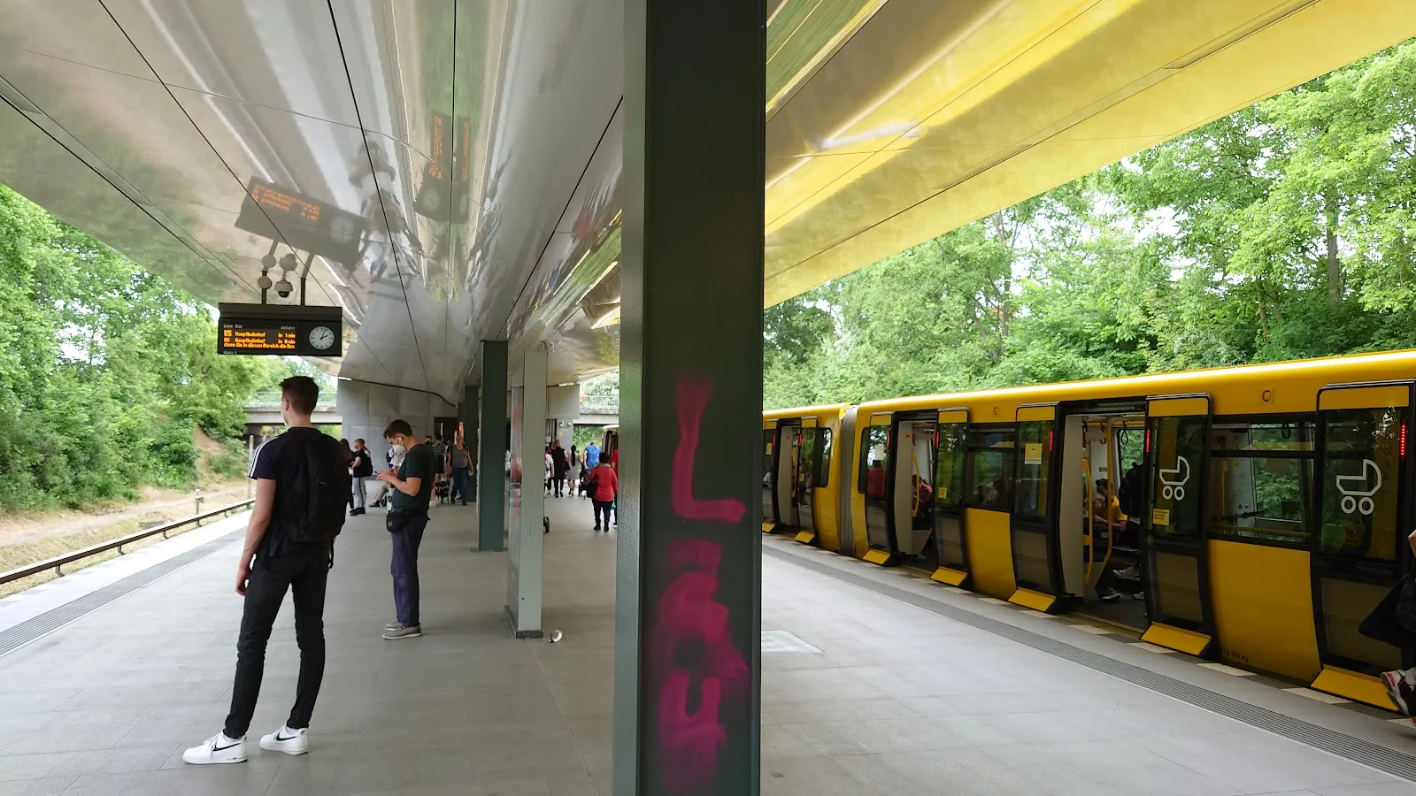 Парк Киенберг с международными садами в Берлине