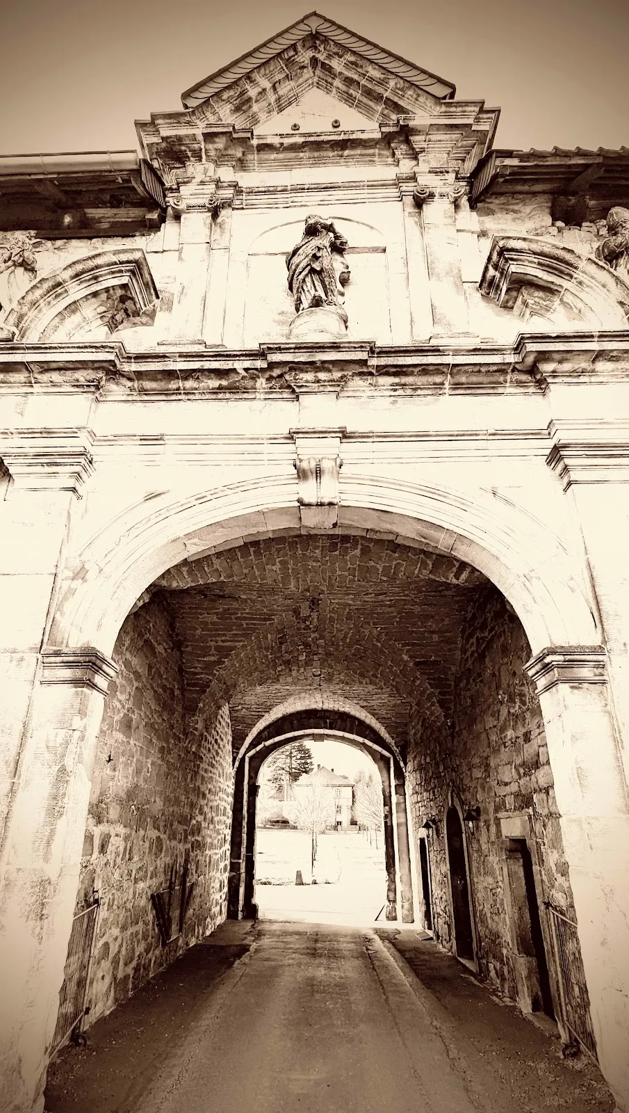 Клостергут Рихенберг - историческое здание монастыря в Германии