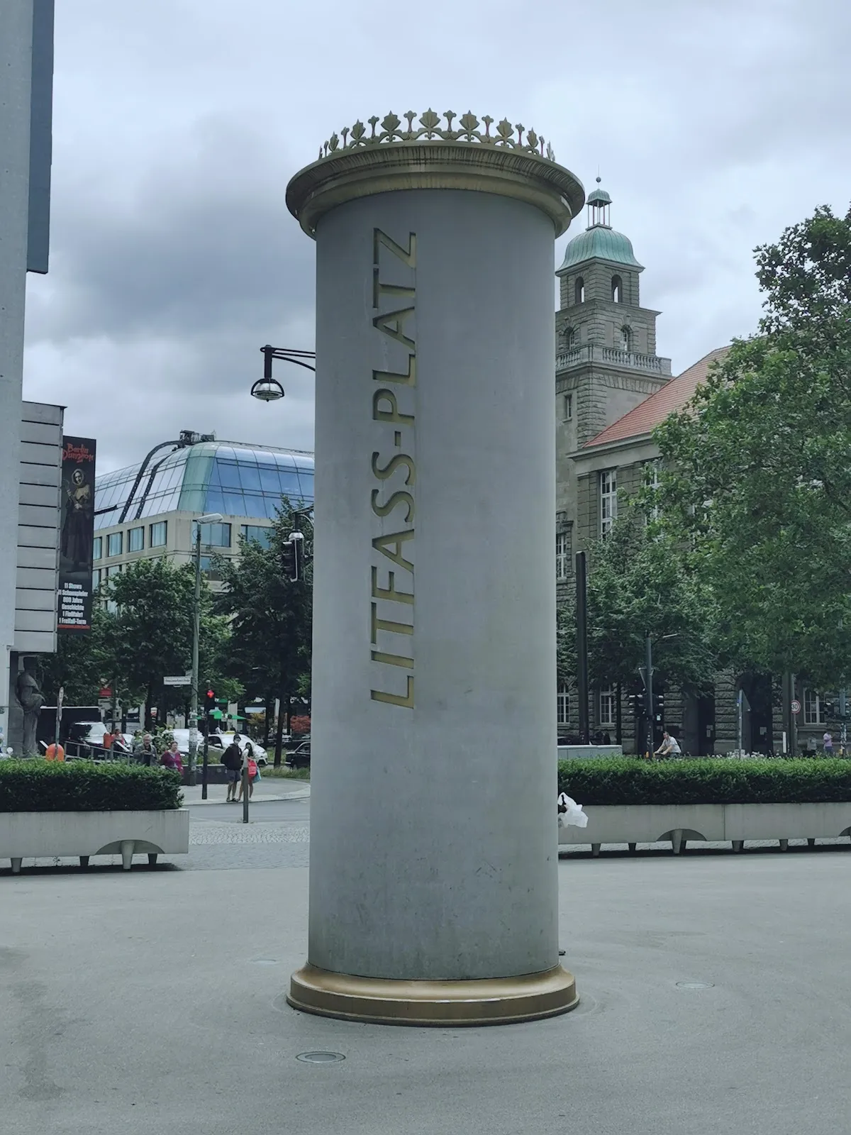 Колонна Литфаса, рекламный столб, историческая достопримечательность Берлина