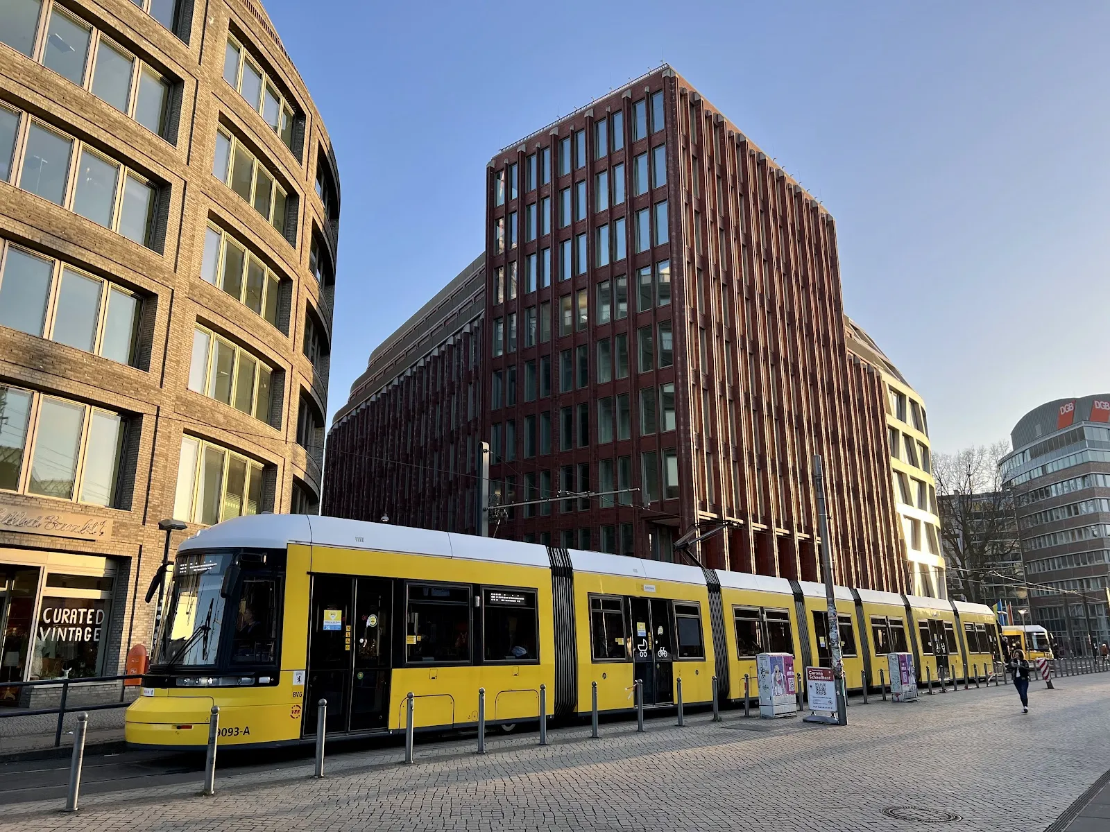 Колонна Литфаса, рекламный столб, историческая достопримечательность Берлина