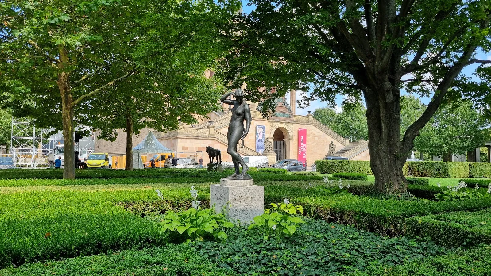 Колоннаденхоф, исторический двор с колоннадой в Берлине