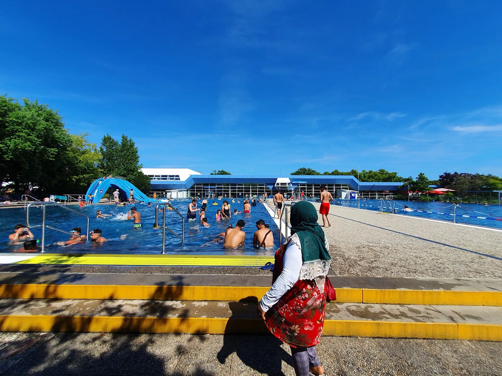 Экстерьер Kombibad Seestraße Halle