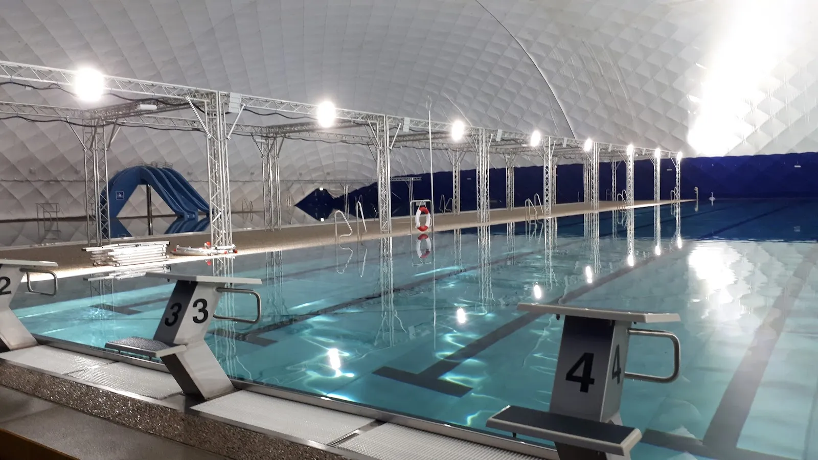 Экстерьер Kombibad Seestraße Halle