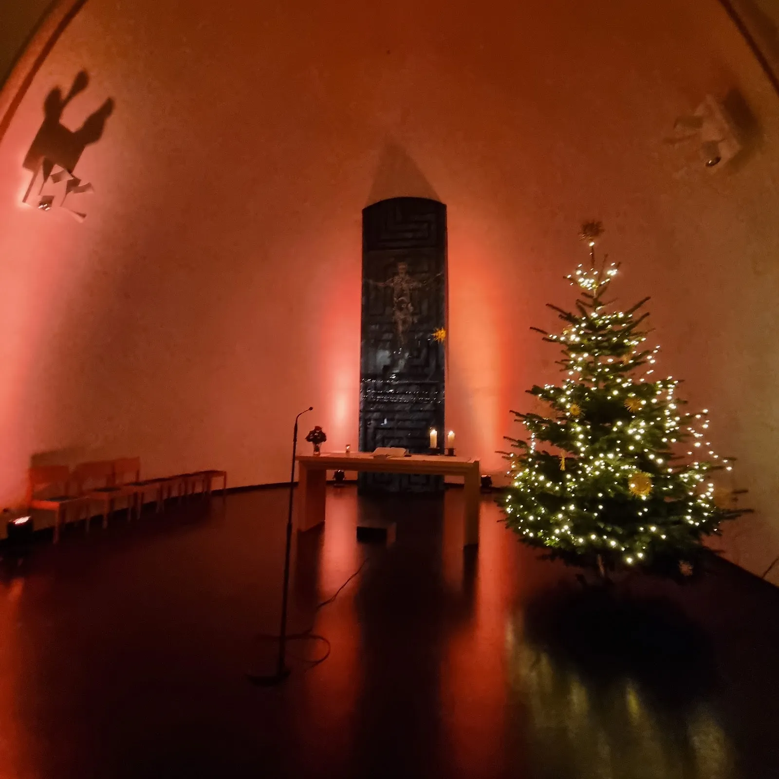 Крестовая церковь в Бергхофене, Дортмунд, Германия