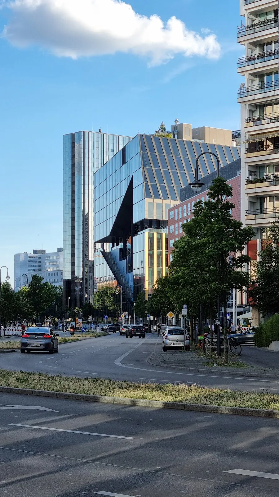 Вид на район Кройцберг в Берлине с его исторической архитектурой