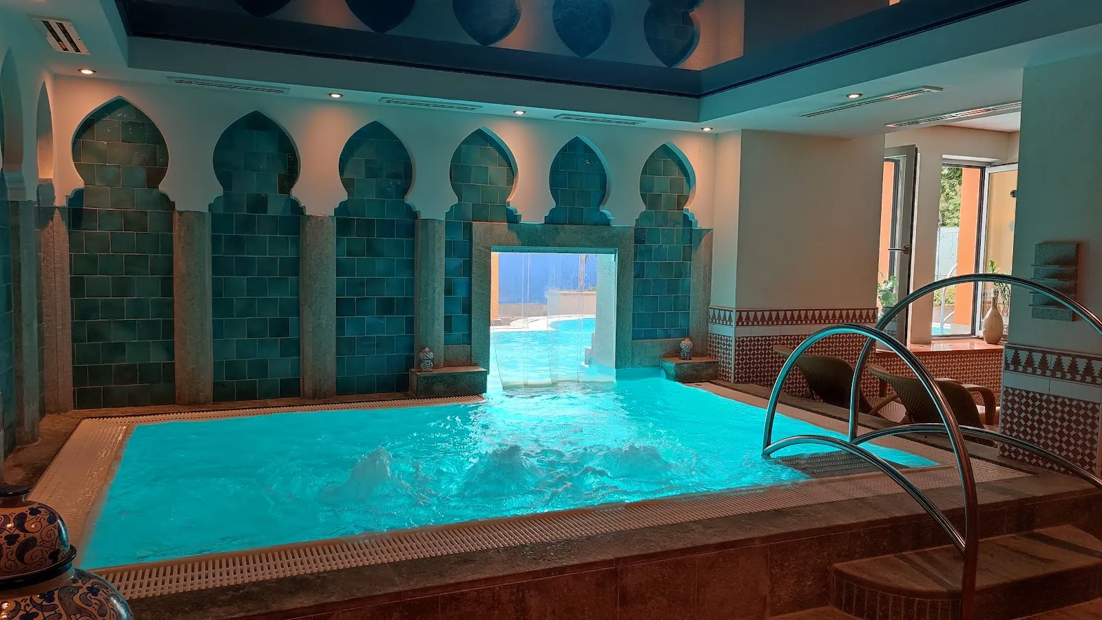 Здание спортивно-оздоровительного комплекса Квадриум Вернау