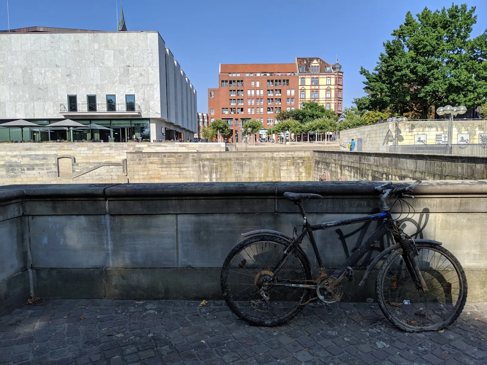 Здание Конгресс-центра Лайнешлосс в Ганновере