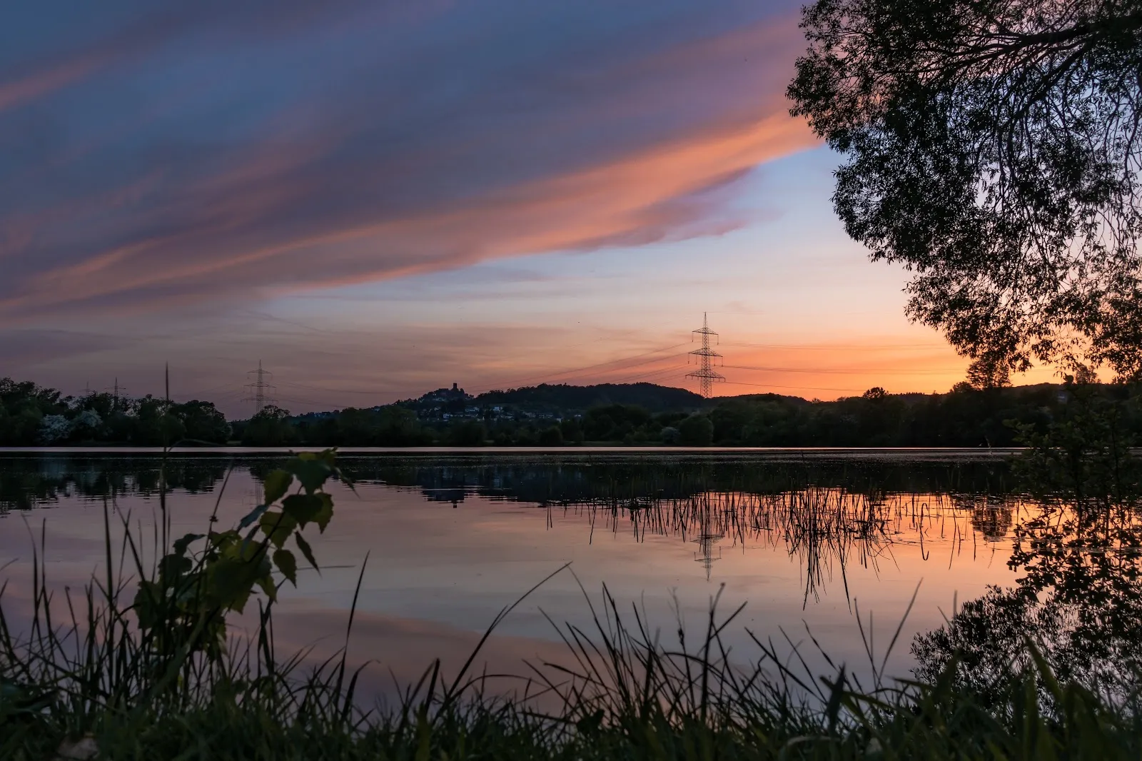 Вид на Лаунсбахское озеро с берега