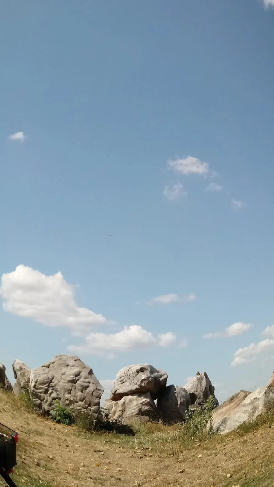 Ліббенштайне – группа древних камней в поле