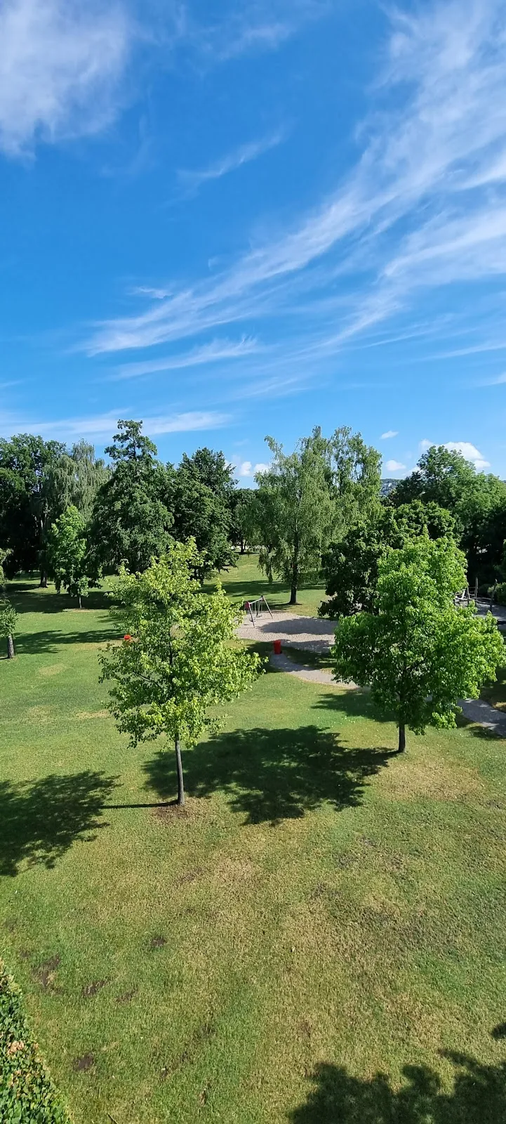 Здание термального комплекса Леобад в Леонберге, Германия